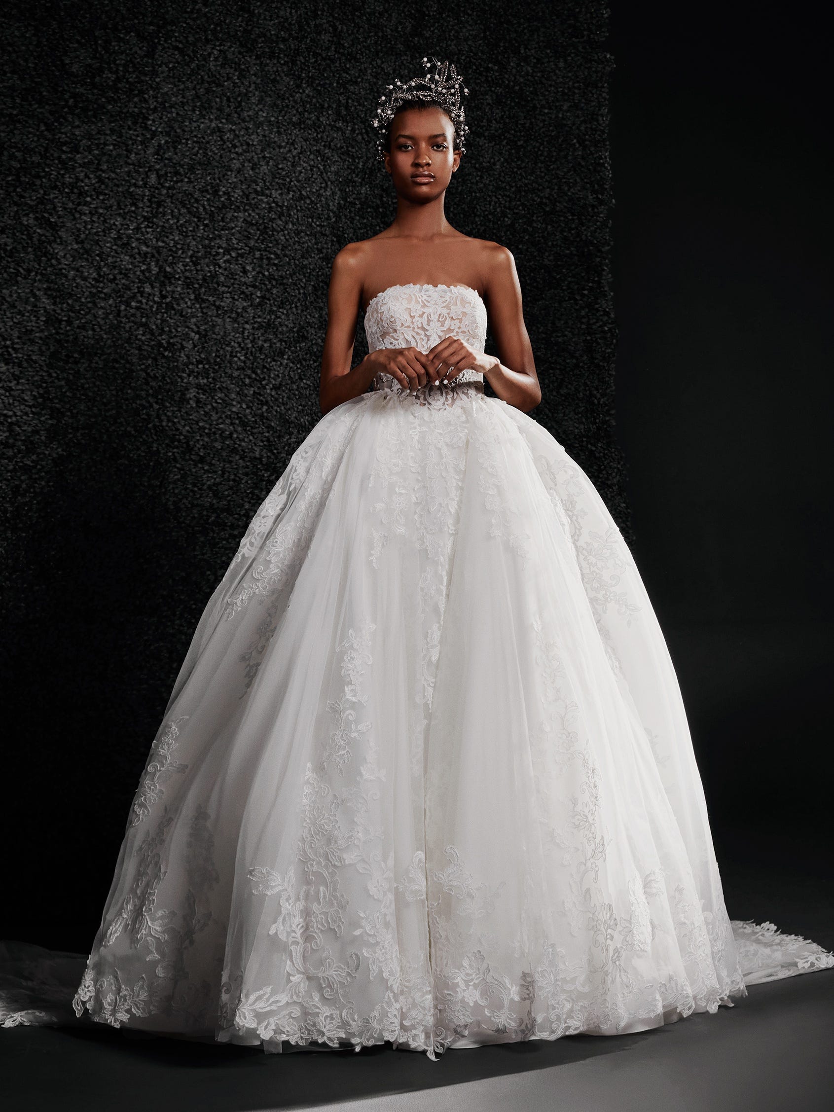 https://www.verawangbride.com/media/catalog/product/l/u/lucienne_b.jpg?quality=80&bg-color=255,255,255&fit=bounds&height=1023&width=767&canvas=767:1023