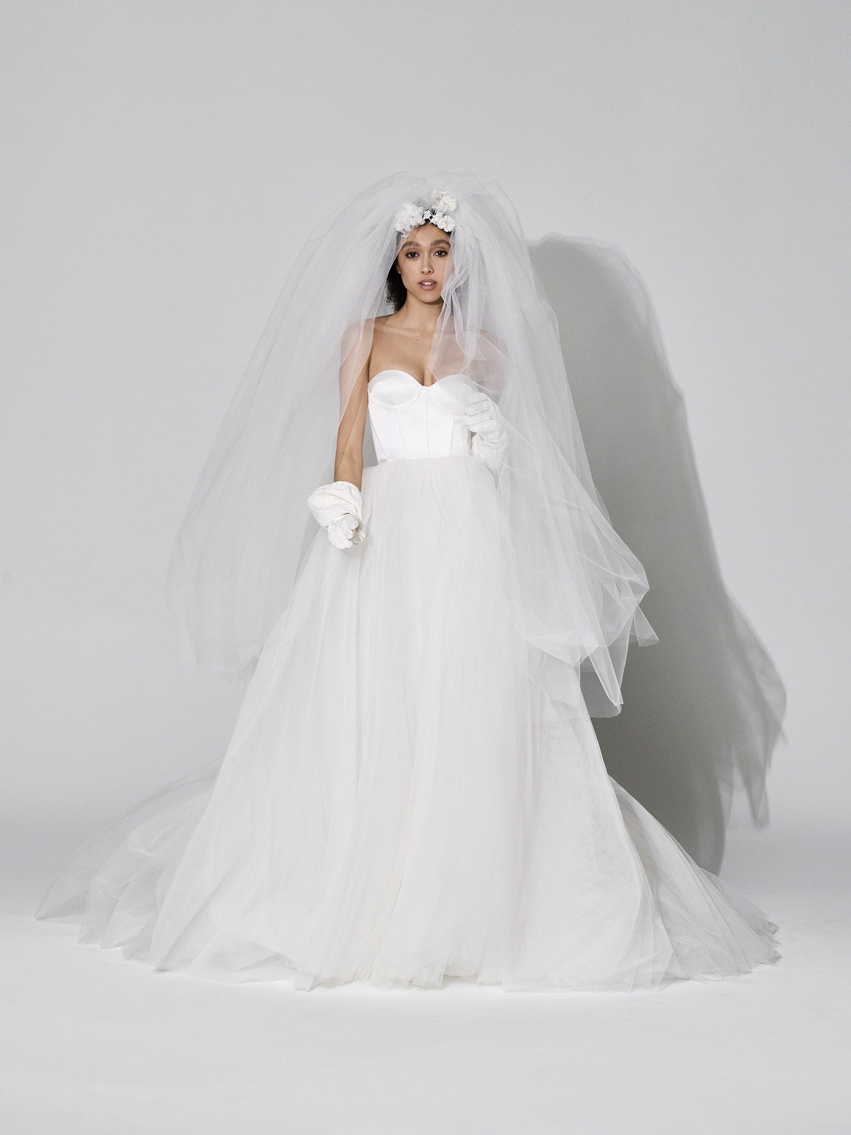 White by vera wang hot sale tossed tulle wedding dress